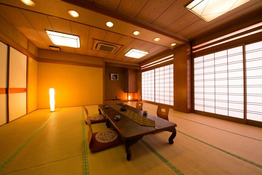 Hotel Koraku Beppu Bagian luar foto
