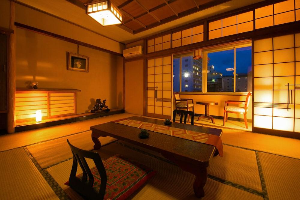 Hotel Koraku Beppu Bagian luar foto